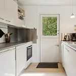 3 Bedroom Amazing In Semesterbostad